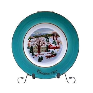 Avon Christmas 1973  First Edition Christmas on the Farm Enoch‎ Wedgwood England
